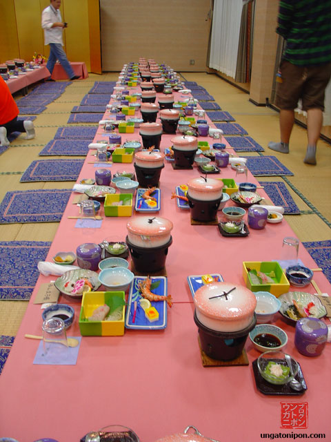 Tatami y cena preparada