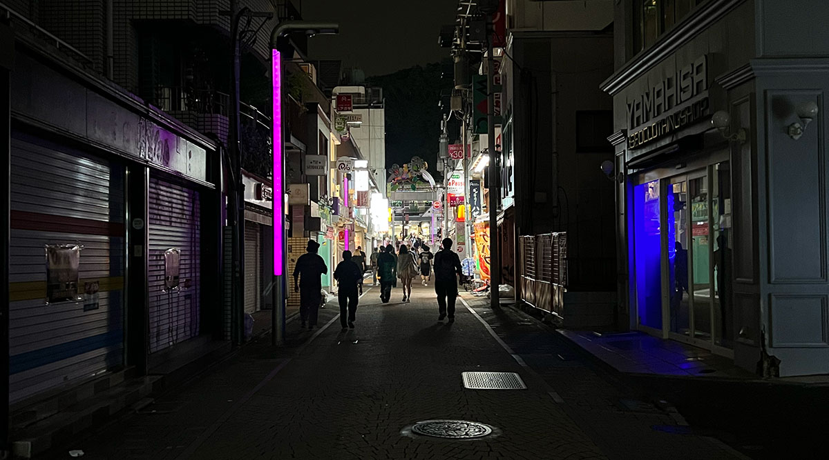 Takeshita dōri en Harajuku a media noche, cuando casi todo el mundo se ha ido